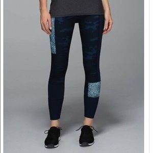 LULULEMON WUNDER UNDER FULL ON LUON LOTUS CAMO OILSLICK BLUE  CAMO LEGGI…